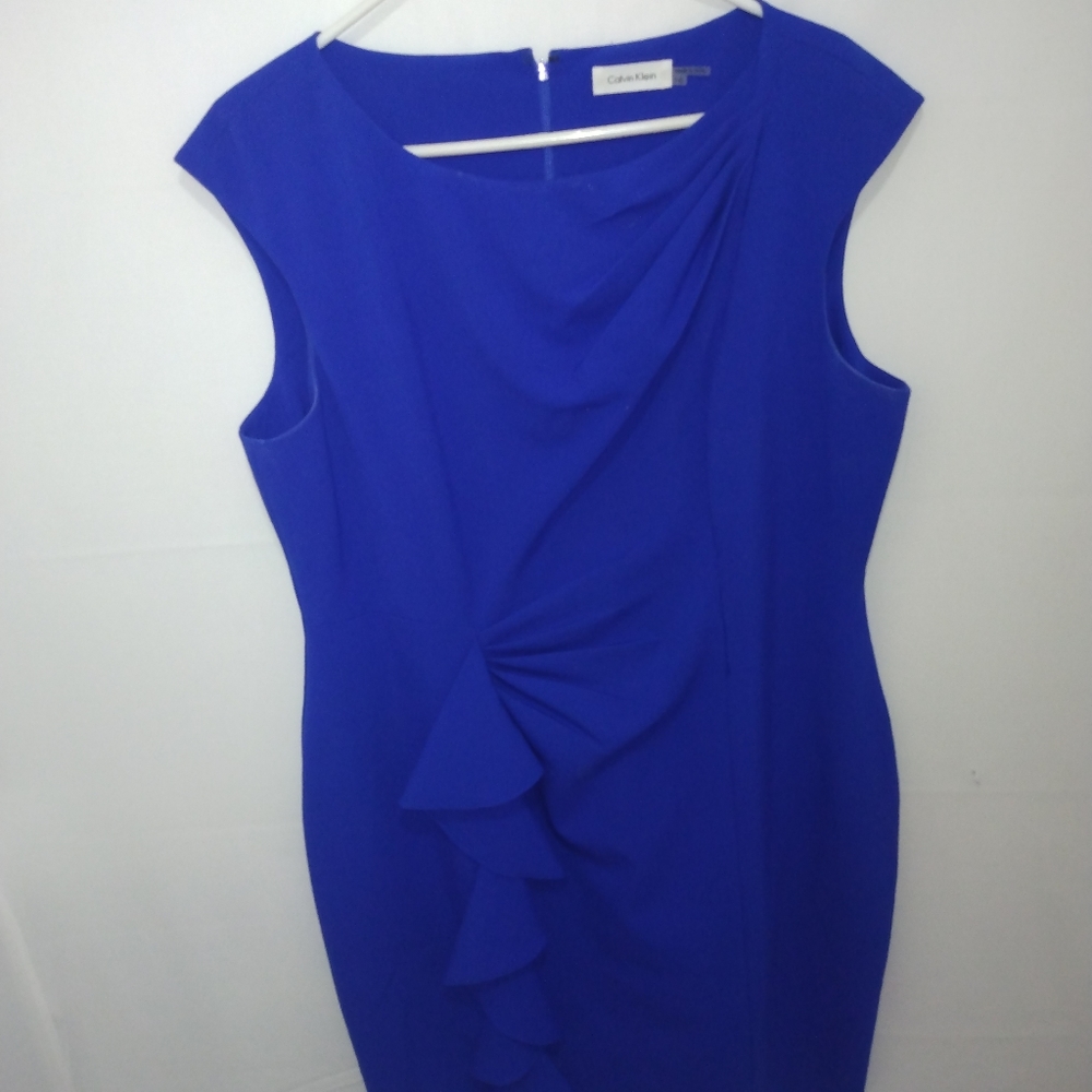 Calvin Klein size 16p colors blue